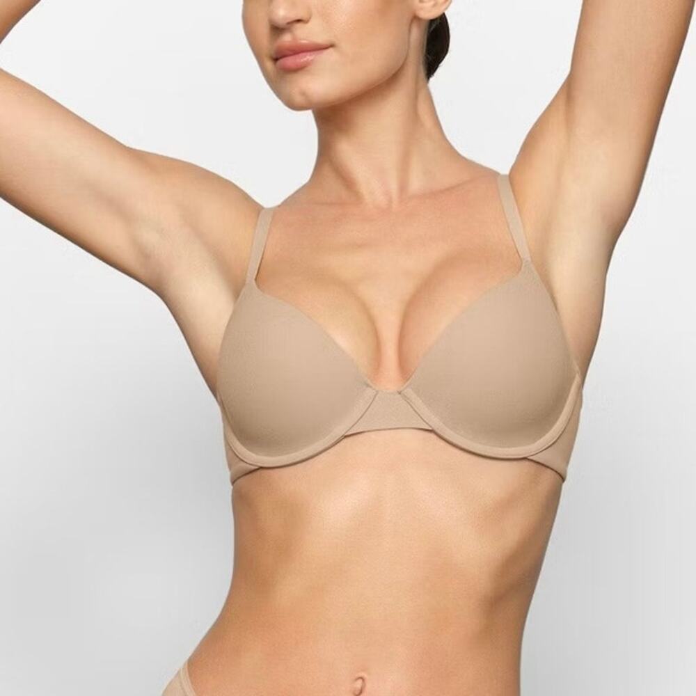 SKIMS Fits Everybody T-Shirt Bra Size 38D